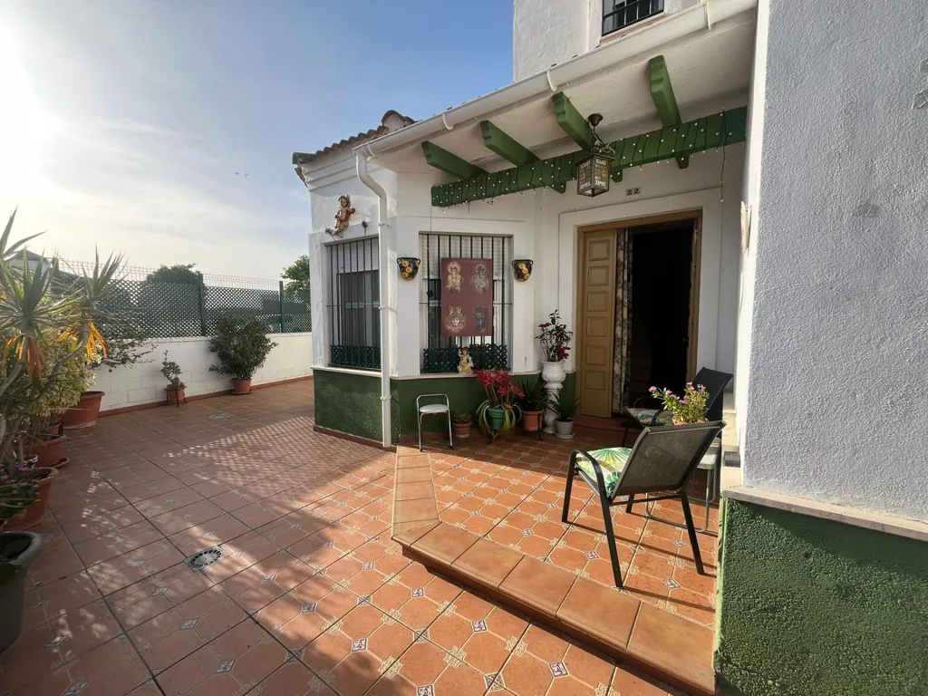 Terrass - Corner Chalet with Terrace in Pilas