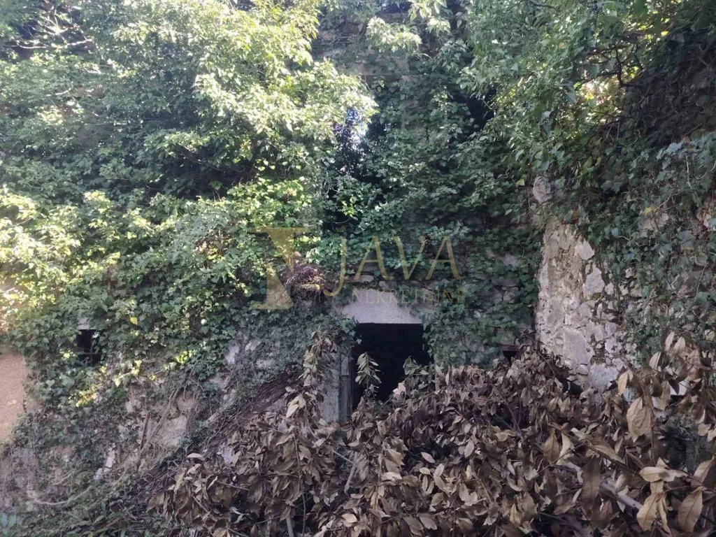 Aed - Two Stone Houses with Lake View in Tribalj