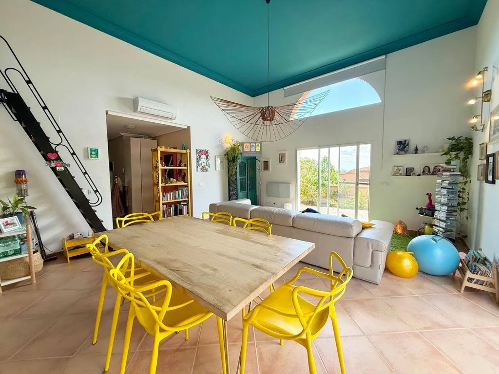 Söögituba - Chalet with Private Pool in Bonalba Urbanisation