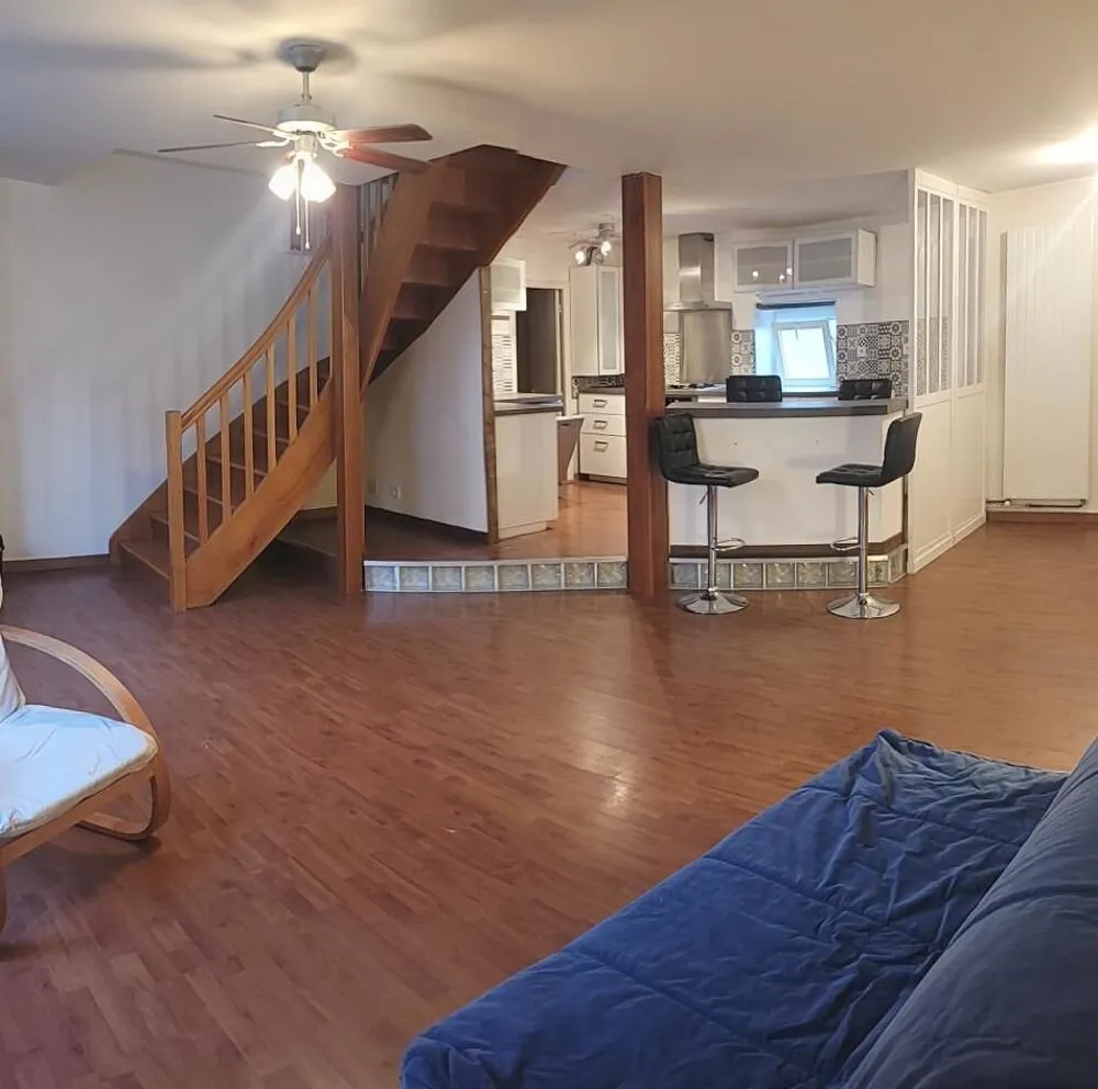 Séjour - Duplex 4 Pièces avec Jardin Privé à Romans-sur-Isère