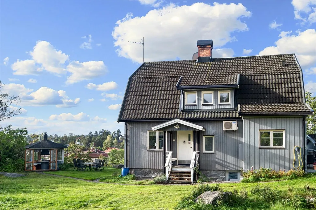 Extérieur - Villa with Balcony and Terrace in Spånga