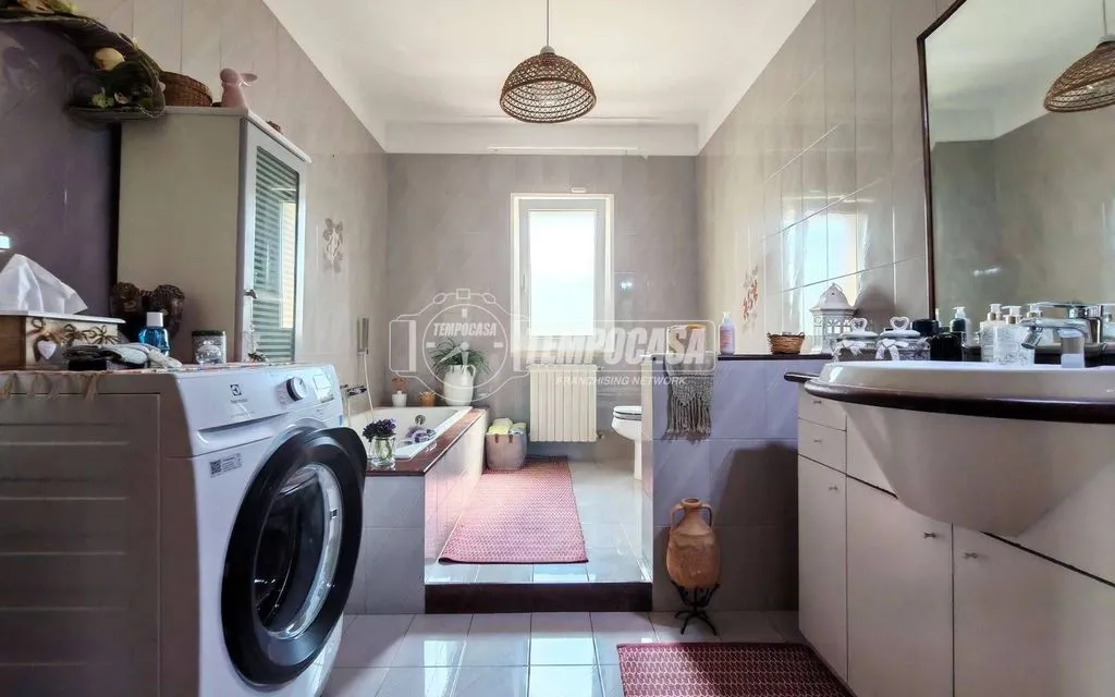 Salles de bain - Luxury Villa with Private Garden in Carraro Procino
