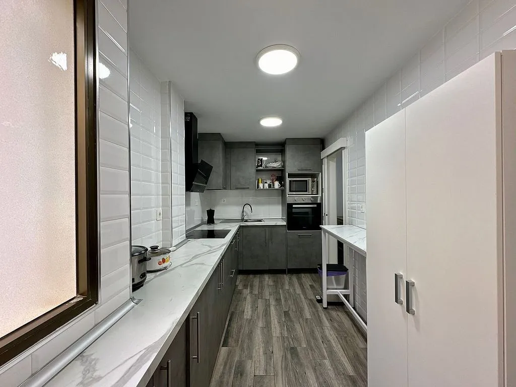 Köök - Apartment with Balcony in Motril Centre