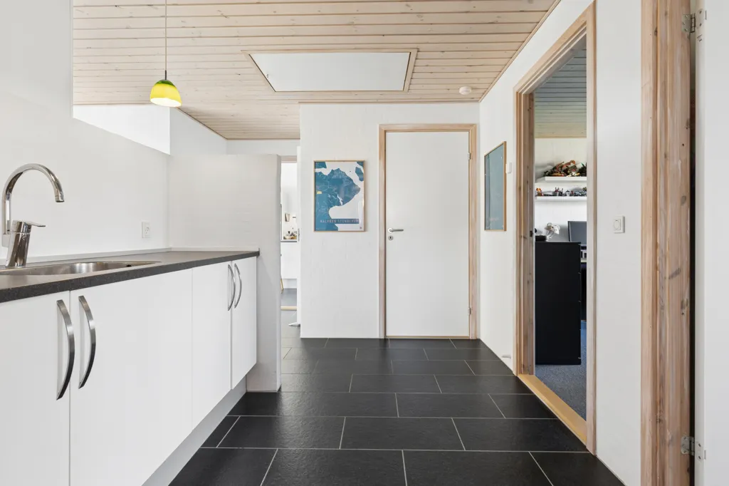 Köök - Two-Bedroom Villa with Carport in Bjert