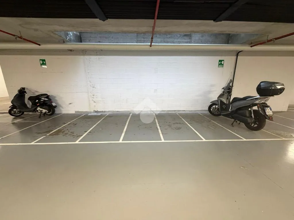 Garaaž - Parking Space in Central Torino