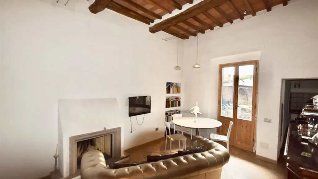 Elutuba - Historic Centre Apartment with Terrace in Suvereto