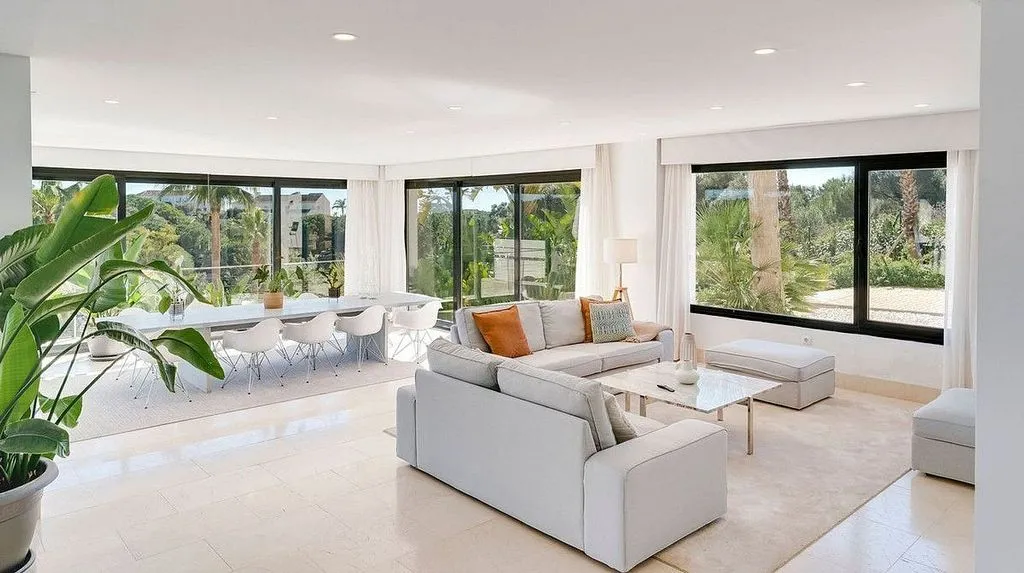 Living Room - Chalet with Pool and Terrace in Sotogrande