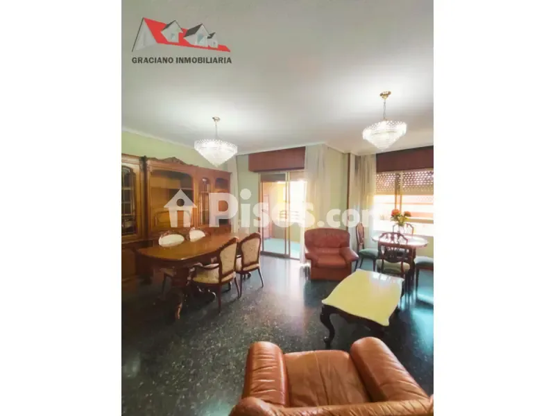 Sala da pranzo - Spacious Apartment with Balcony in Feria