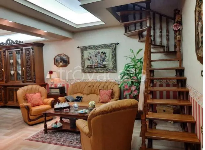Elutuba - Auctioned Apartment with Balcony in Canicattì