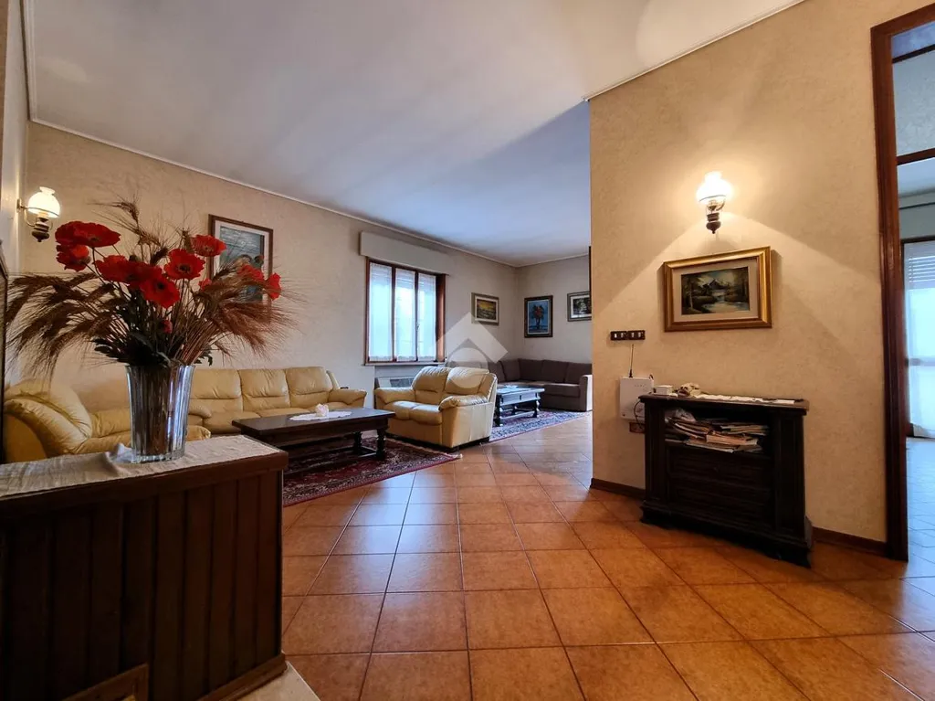 Entrée - Villa with Garden in Borgo Virgilio