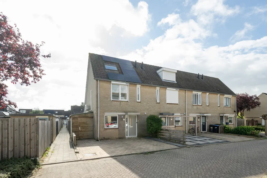 Välivaade - Modernised Corner House with Garden in Leerdam