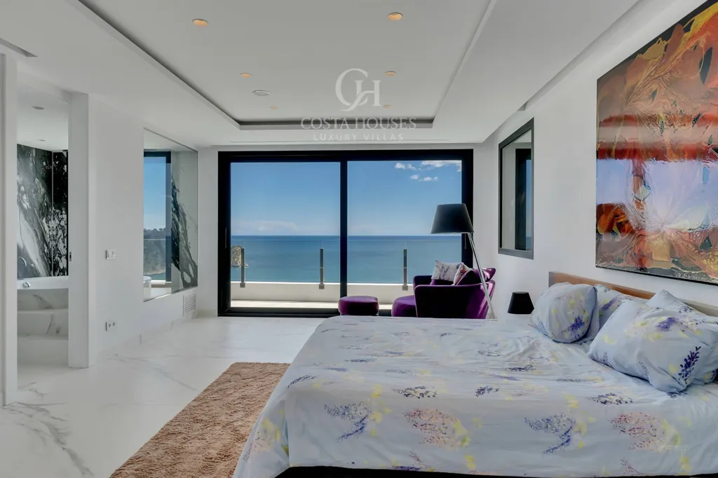 Magamistoad - Contemporary Villa with Seafront Views in Jávea