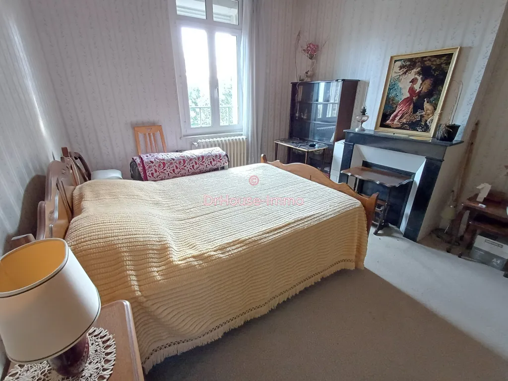 Chambres - Maison à Rénover avec Jardin et Garage à Proximité