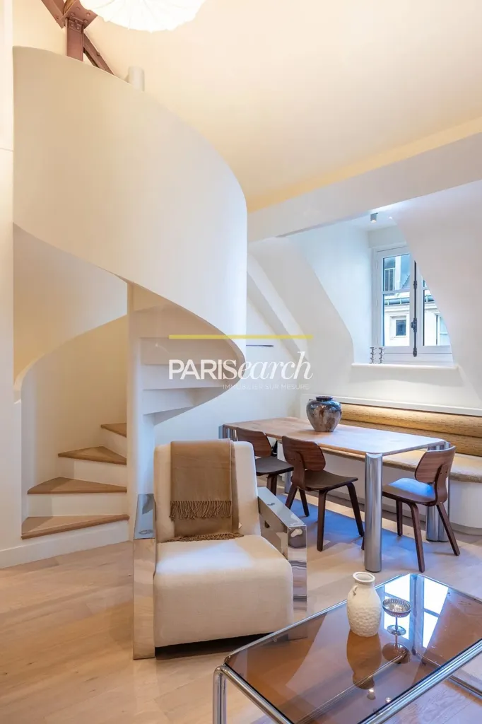 Séjour - Duplex Rénové avec Cuisine Ouverte à Paris