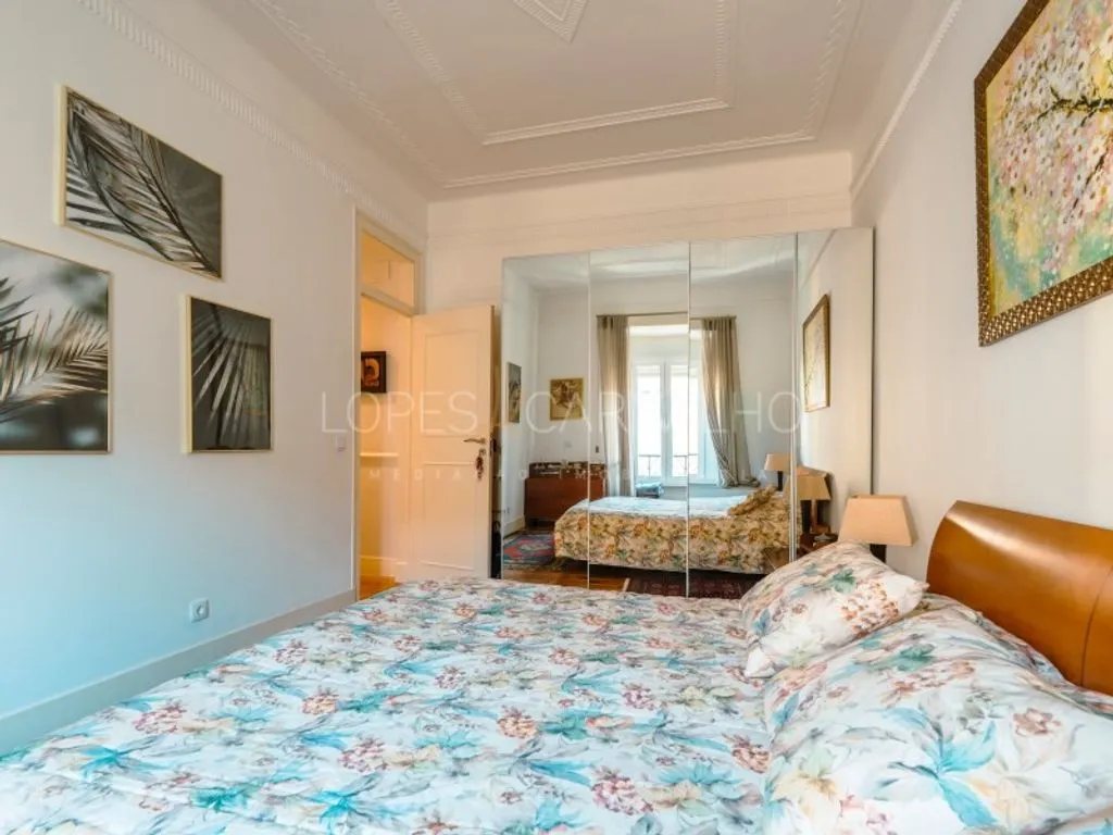 Magamistoad - Luxury Apartment with High Ceilings in Lisbon