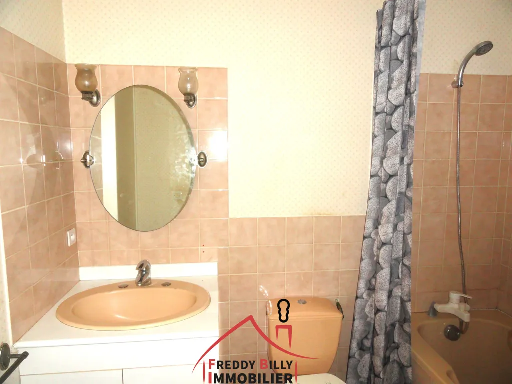 Vannitoad - City Centre Studio with Kitchenette in Saint Varent