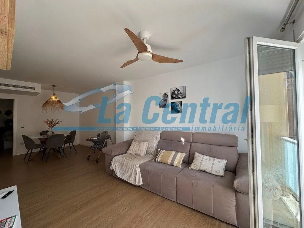 Living Room - Bright Apartment with Open Plan in La Sénia