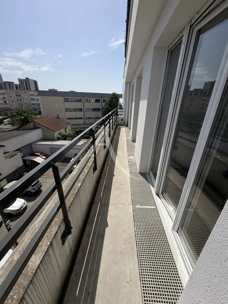 Balcone - Modern Flat with Balcony in Drancy Centre