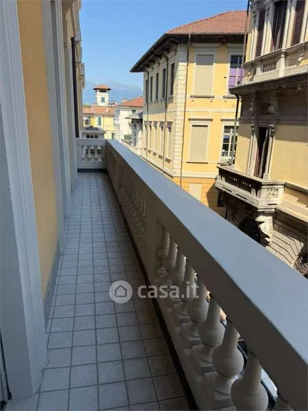 Balcone - Rustic Trilocale with Balcony in Pallanza