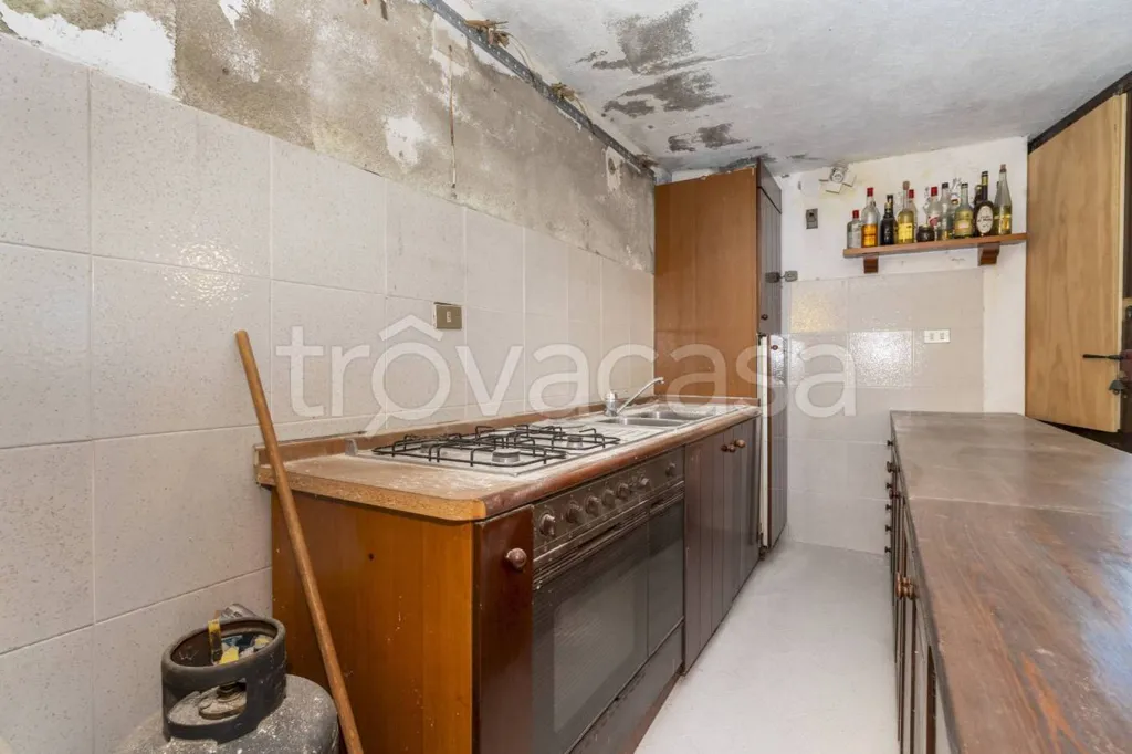 Kitchen - Rustic Baita with Garden in Celle di Macra