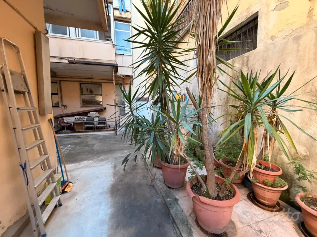 Garden - Apartment with Private Courtyard in City Centre