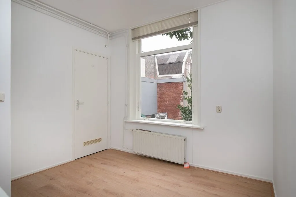 Rooms - Charming House with Garage in Leiden