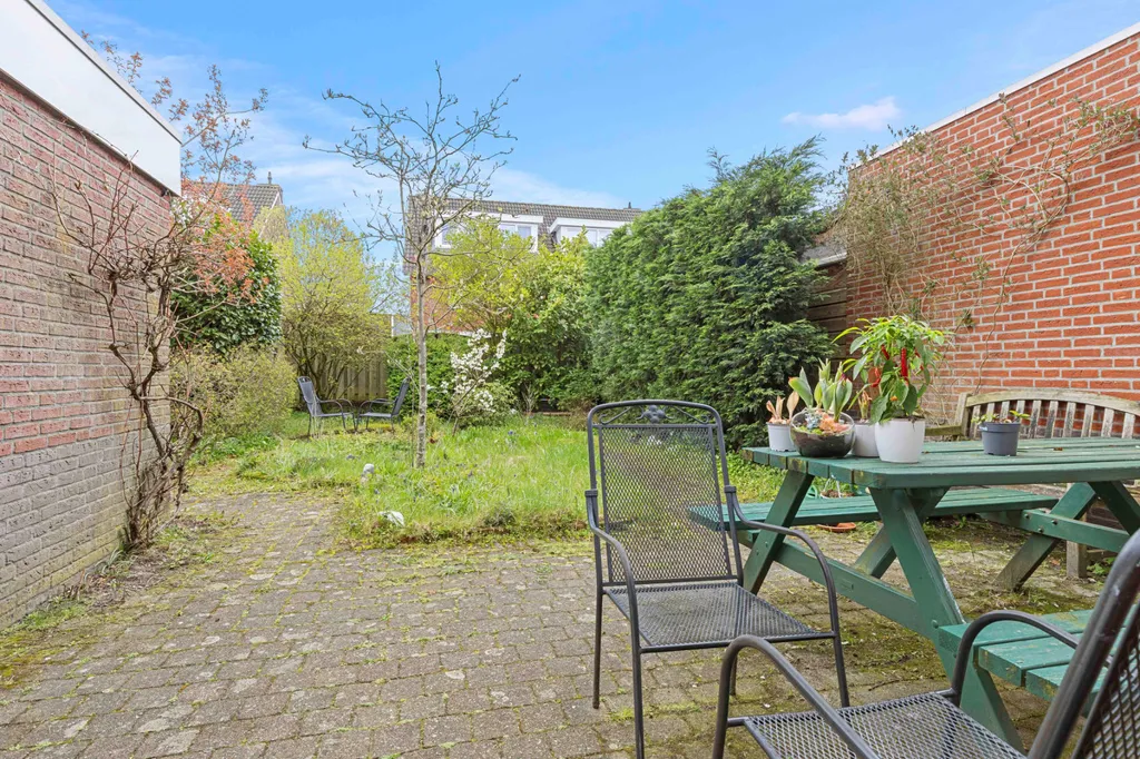 Aed - Two-Storey House with Garden in Helmond