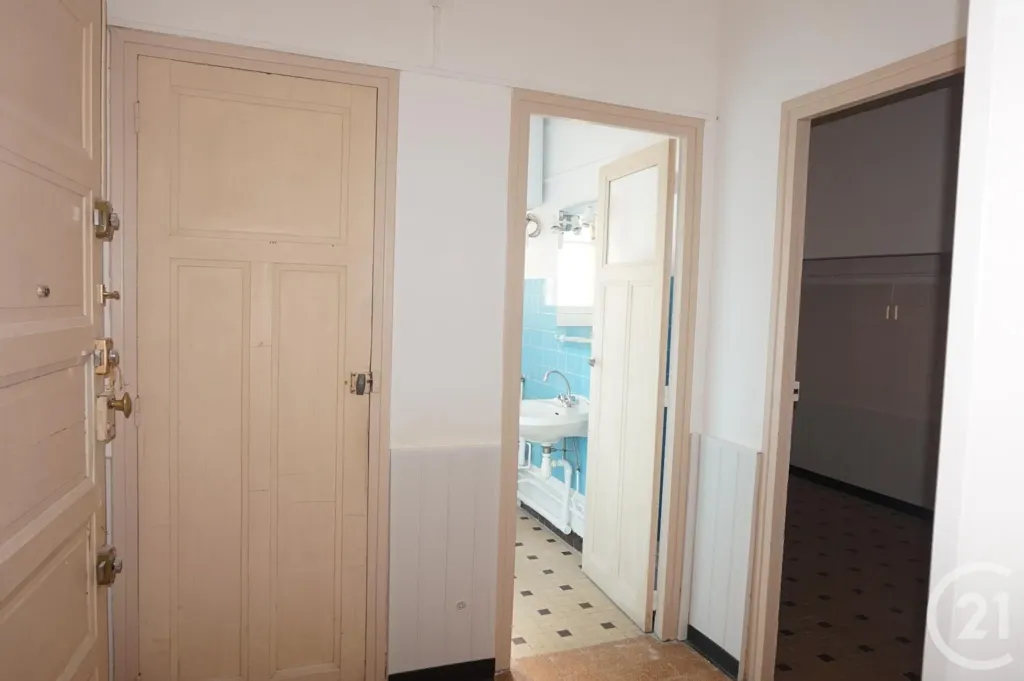 Hallway - Studio with Tram Access in Montpellier Centre