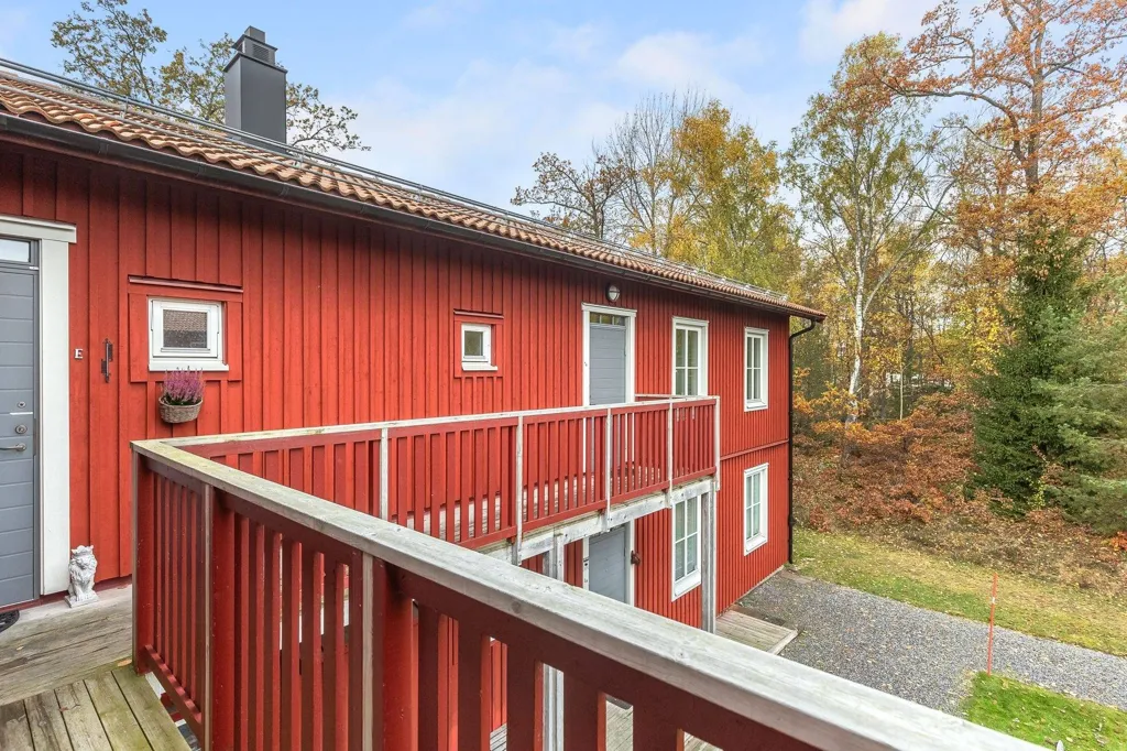 Balcone - Apartment with Balcony in Eskilstuna