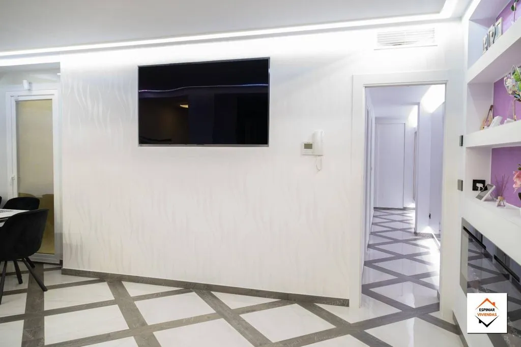 Dining Room - Luxury Apartment with Terrace in Zaragoza