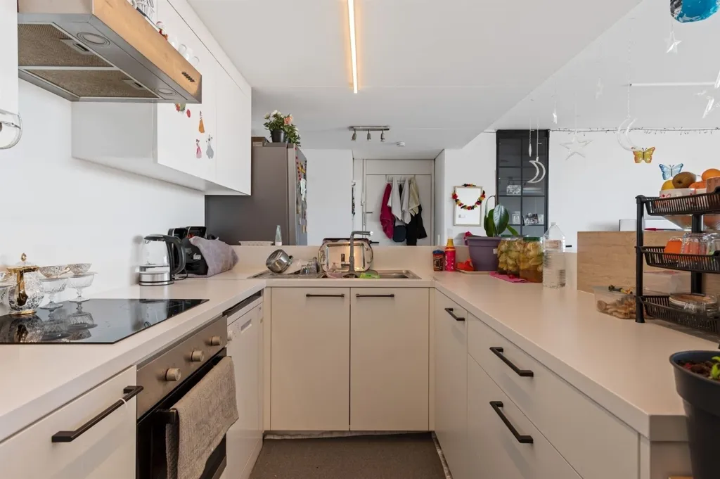 Cuisine - Appartement Lumineux avec Parking à Sint-Niklaas