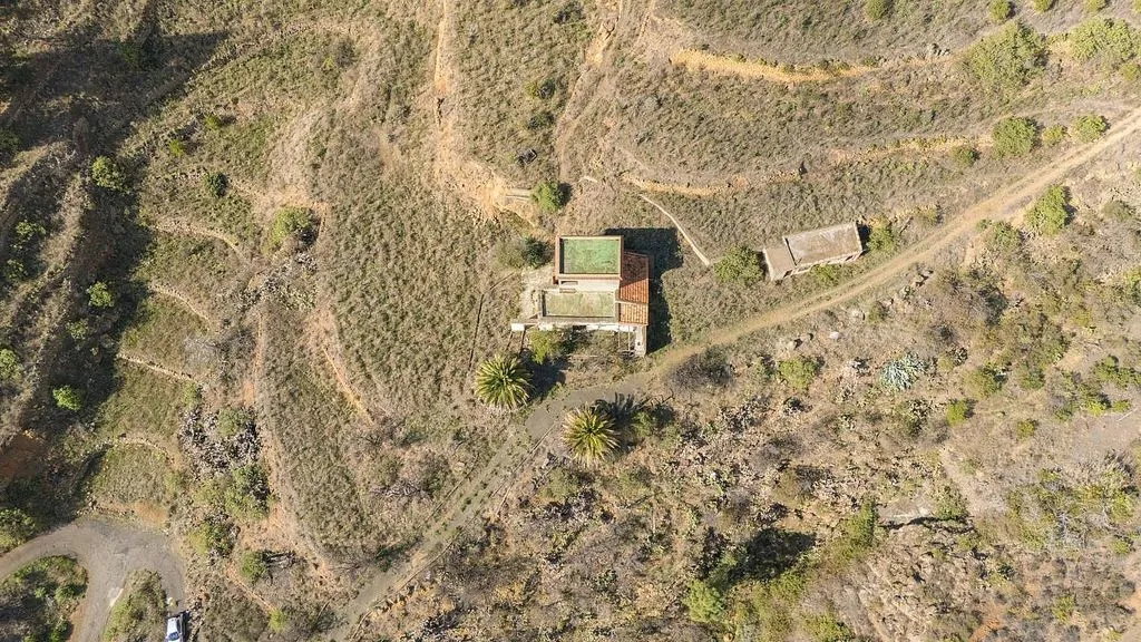Õhuvaade - Rustic Property with Restoration Potential in Arafo