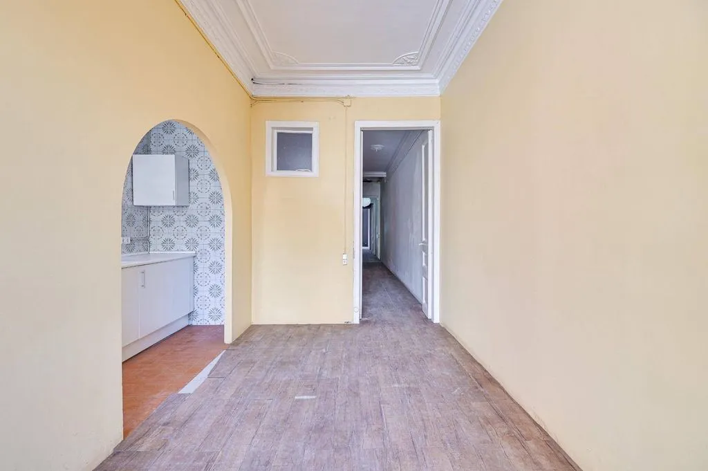Toad - Luxury Apartment for Renovation in Eixample, Barcelona