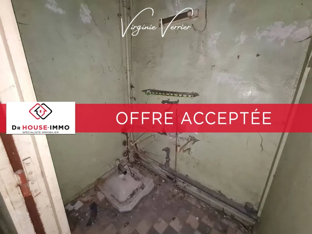 Bathrooms - Renovable 9-Piece Building in Terrasson-Lavilledieu