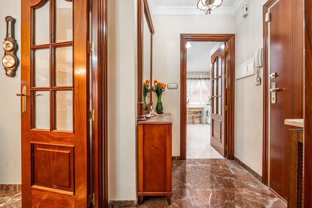 Esik - Apartment with Private Patio in Granada Centre