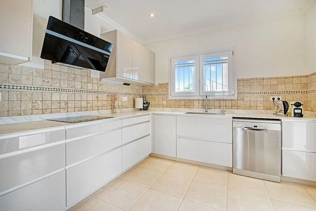 Kitchen - Chalet with Sea View and Pool in Cap Martí