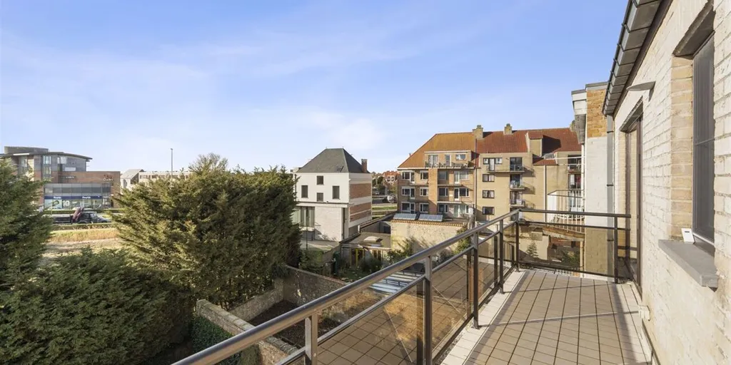 Rõdu - Spacious Apartment with Terraces in Oostende