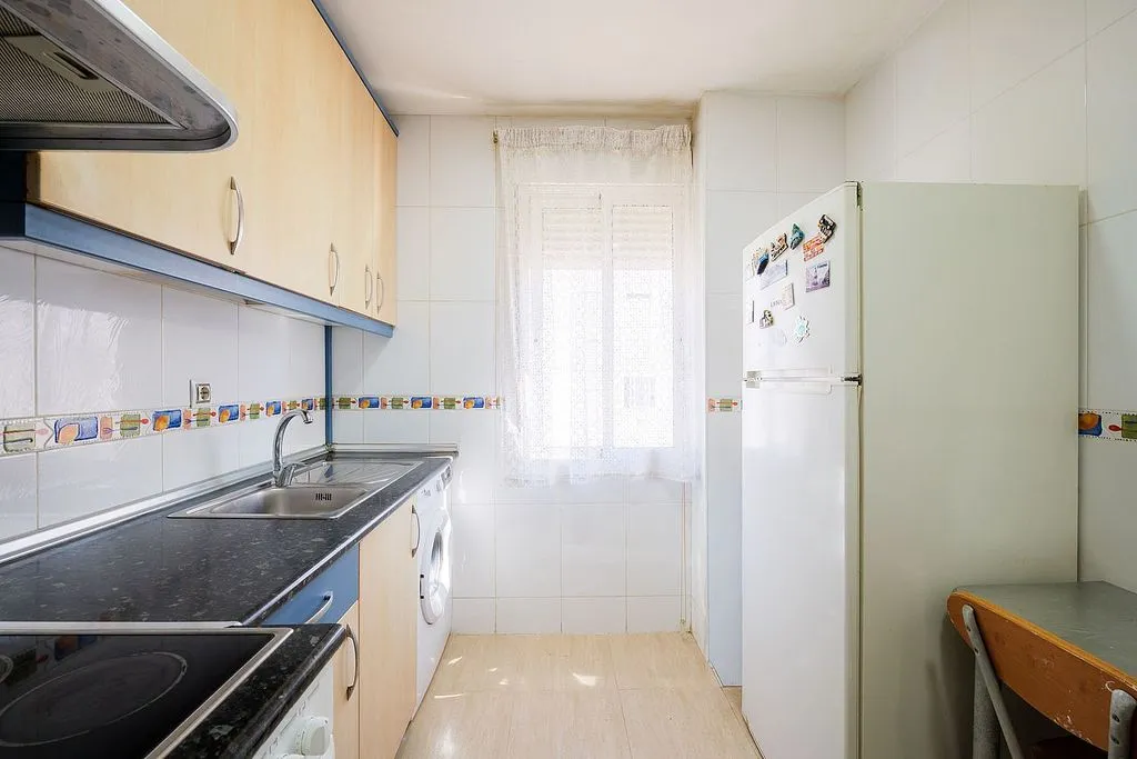 Cuisine - 3-Bed Apartment with A/C in Zaragoza