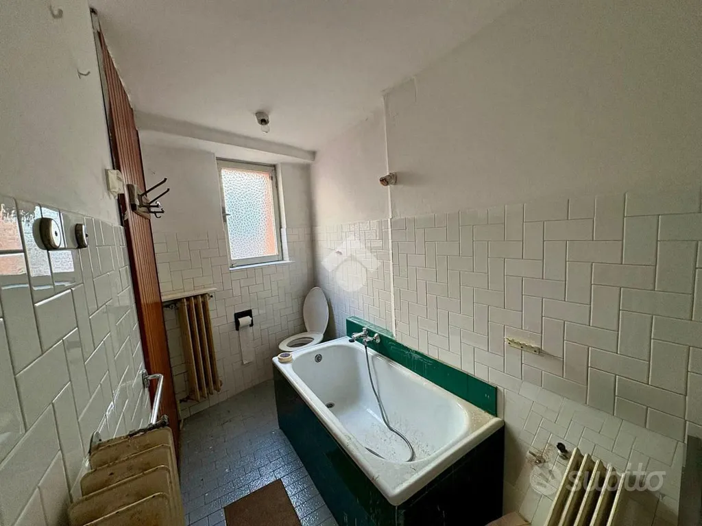 Vannitoad - Semi-detached House with Balcony in Bossico
