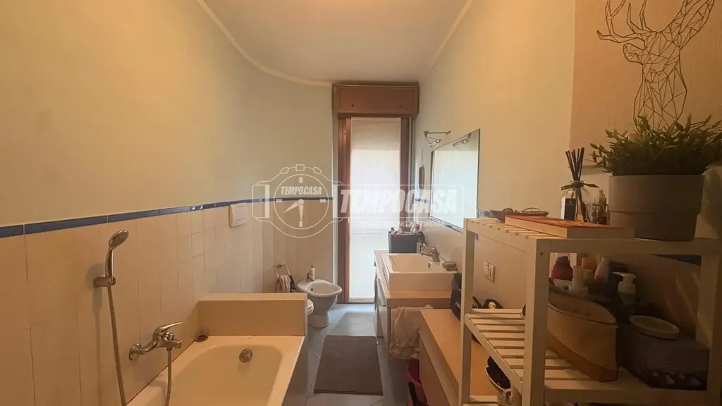 Vannitoad - Twin-Storey Apartment with Balcony in Milan