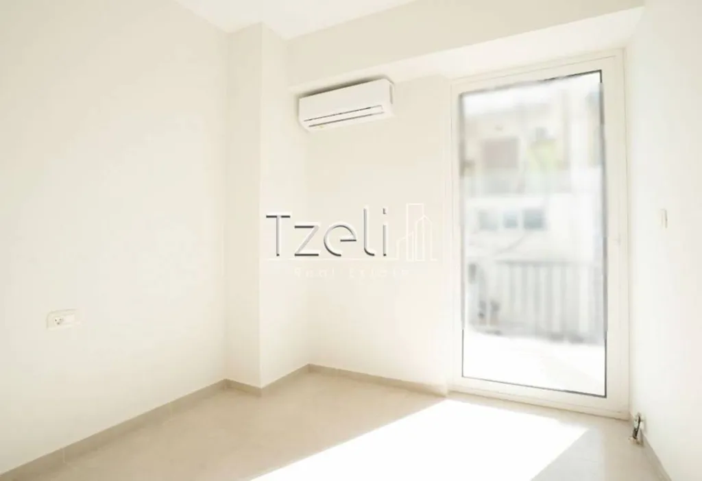 Toad - Apartment with Balcony in Patras