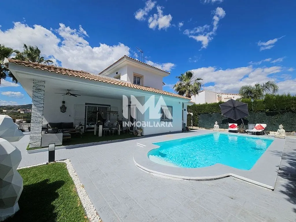 Pool - Chalet with Pool and Terrace in Montepilar