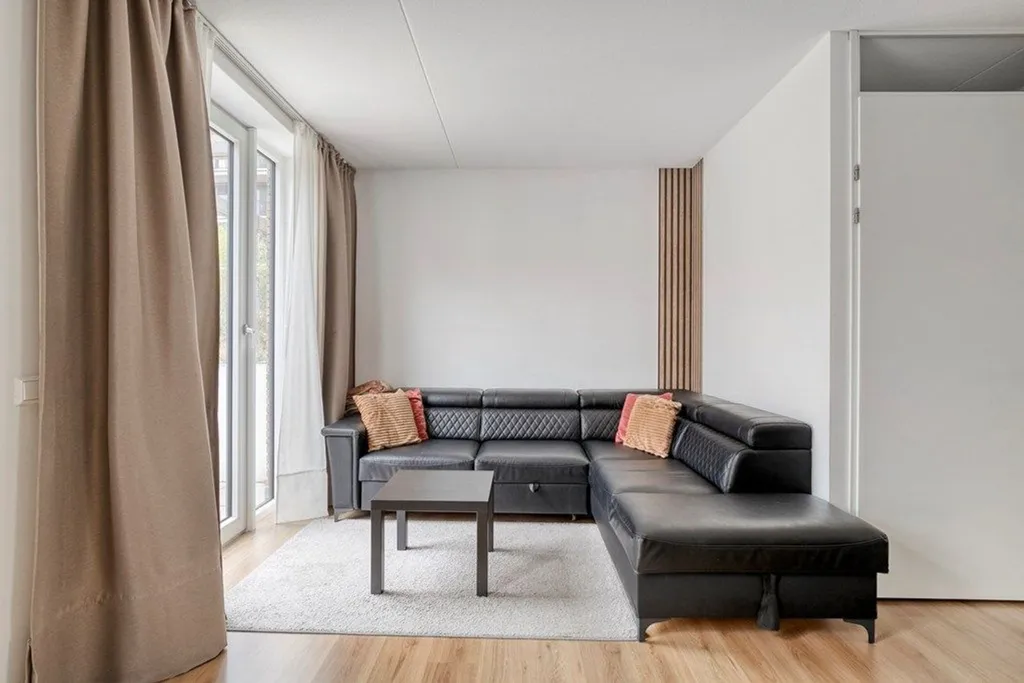 Séjour - 4-Bedroom Tussenwoning with Garden in Hillegersberg, Rotterdam