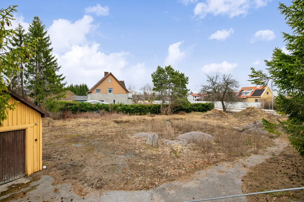 Jardin - Prepared Plot with Garden in Skutskär