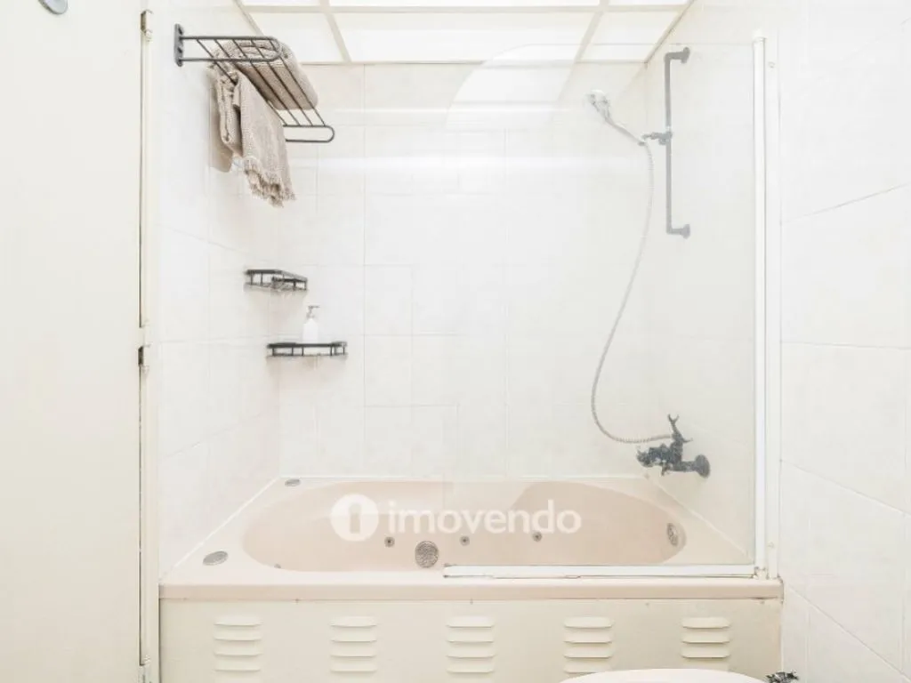 Salles de bain - Luxury Flat with Fireplaces in Almada