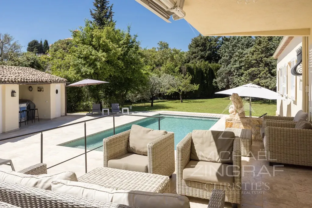 Pool - Charming House with Pool in Cabris