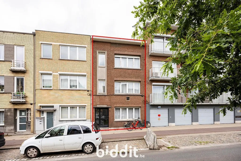 Extérieur - Maison avec Garage et Véranda à Wilrijk
