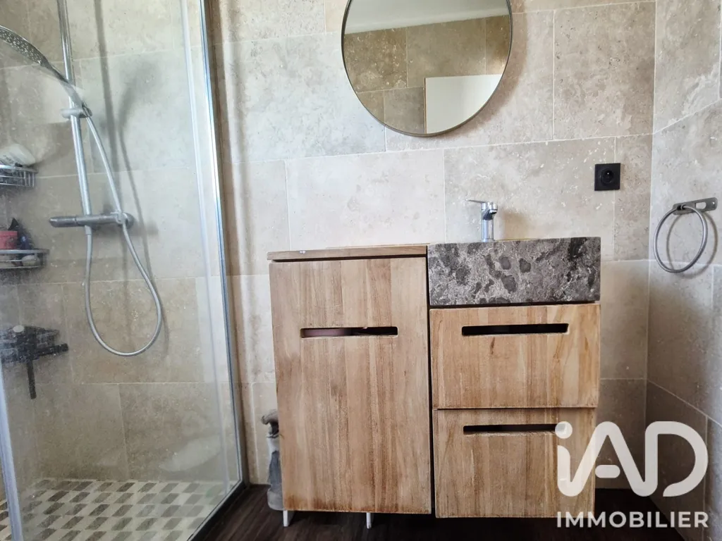 Bathrooms - Recent House with Garden in Perpignan