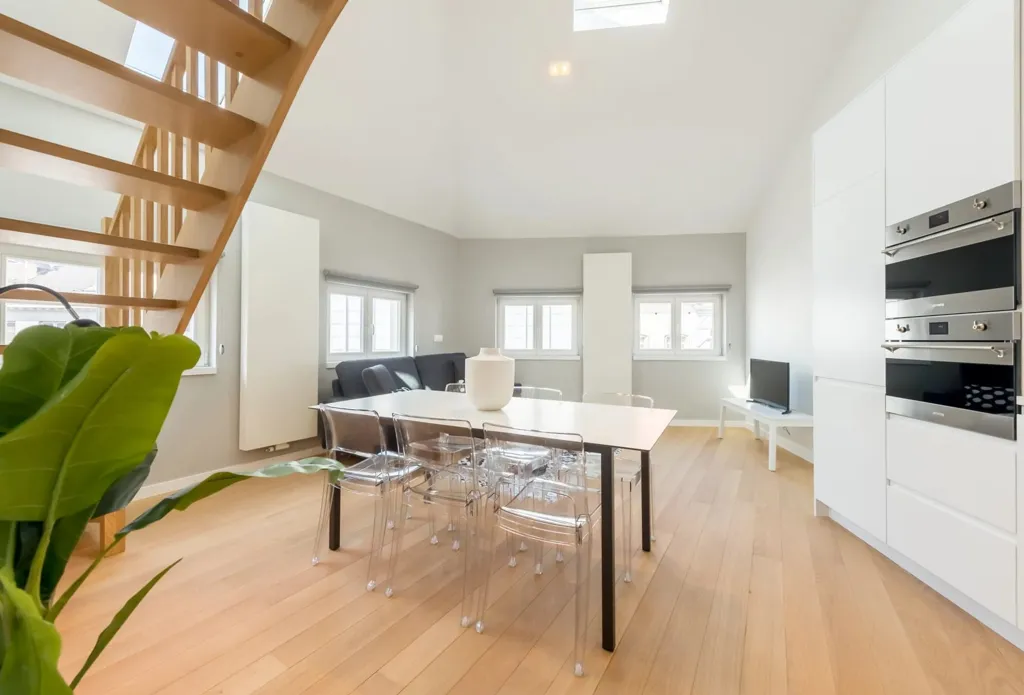 Söögituba - Unfurnished Duplex with Mezzanine in Ixelles