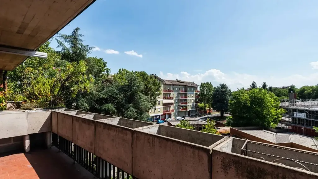 Rõdu - Three-Bedroom Apartment with Terraces in Bergamo